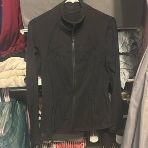 Size 12 women’s Lulu jacket. Black